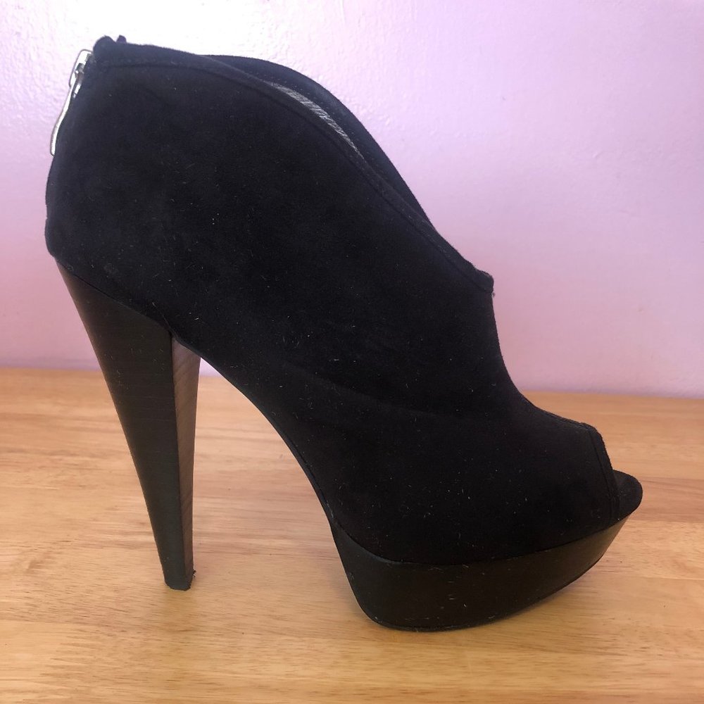 Bakers open toe black suede platform size 6.5